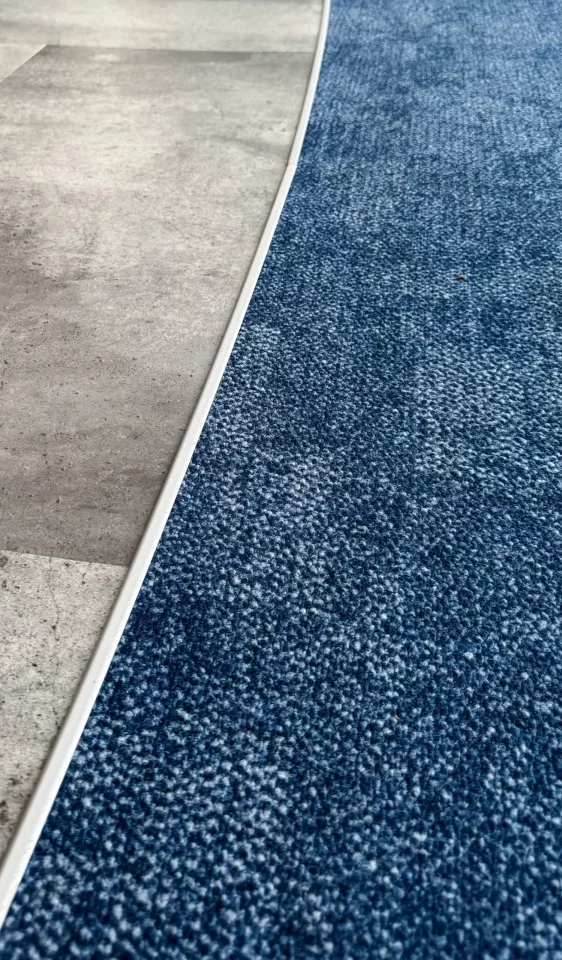 Gewerberaumausstattung Allgäu & Oberschwaben | Hochwertige Bodenbeläge für Gewerbe und Bürogebäude