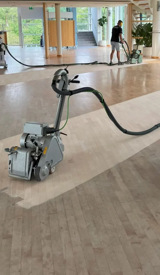 Parkettboden Sanierung – Schleifen und Pflege alter Holzböden