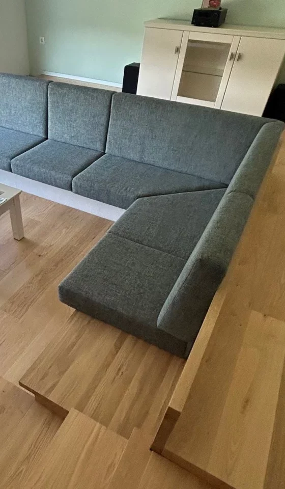 Neubezug eines Sofas – hochwertige Polsterarbeiten für Wohnraum