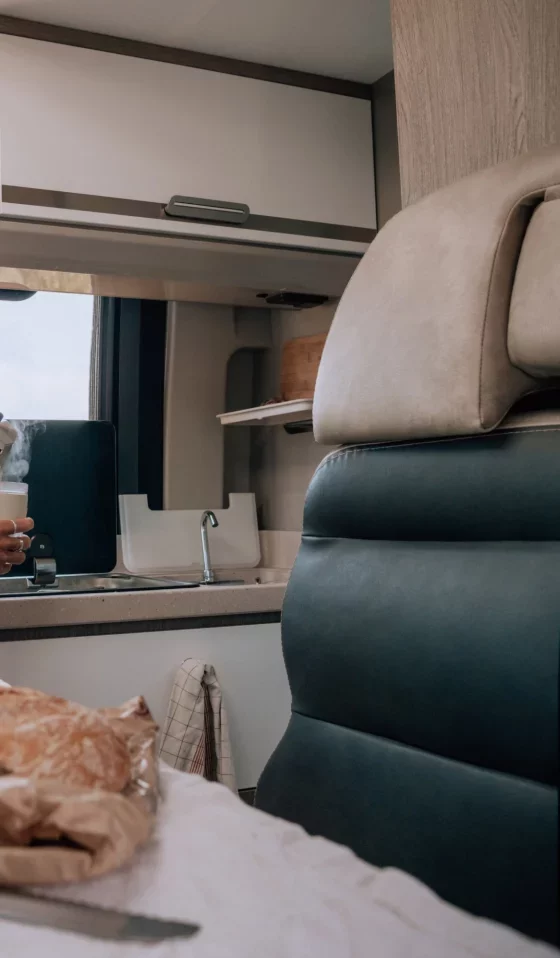 Maßanfertigung Polster – Zuschnitt und Verarbeitung